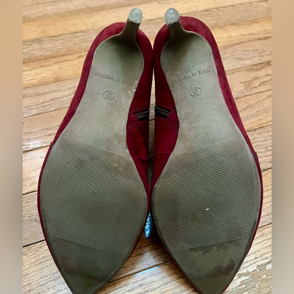 Old Navy Elegant Burgundy Ankle Boots 9 - Picture 4 of 5